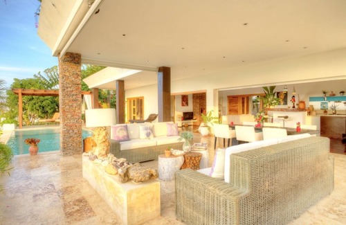 Las Terrenas Villa | Cliffside Villa with Infinity Pool Amazing Panoramic Views and close to Beaches.