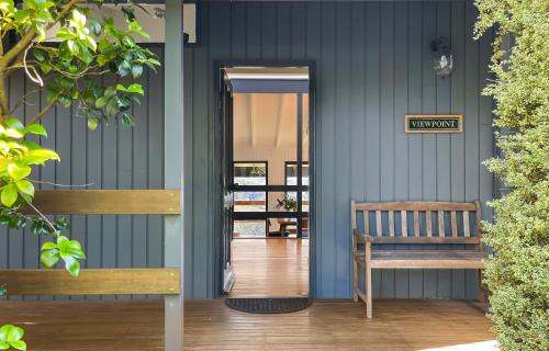 Wentworth Falls Ski Chalet | Clifftop cottage escape with breathtaking views