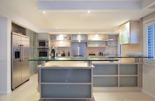Clifton Apartment | Clifton Views - Elegant Apt with pool & sea views
