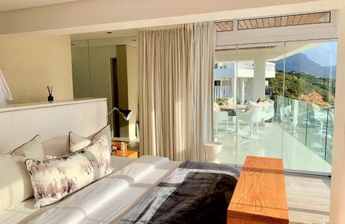 Clifton Apartment | Clifton YOLO Spaces - Clifton Beachfront Penthouse