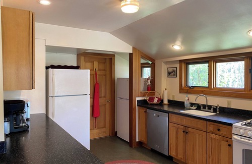Keene House | Climber's Lodge - Surrounded by wilderness, Keene, ny