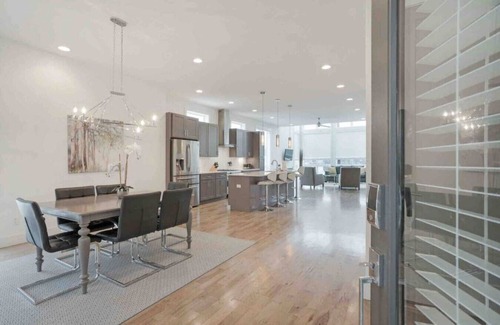 Berry Hill House | Close to Broadway w/Rooftop Deck!