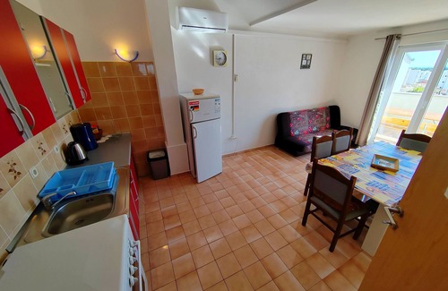 Zrce Apartment | Close to Center Apartment Poly 1 G