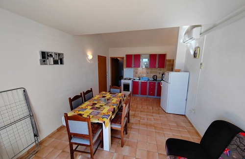 Zrce Apartment | Close to Center Apartment Poly 1 G
