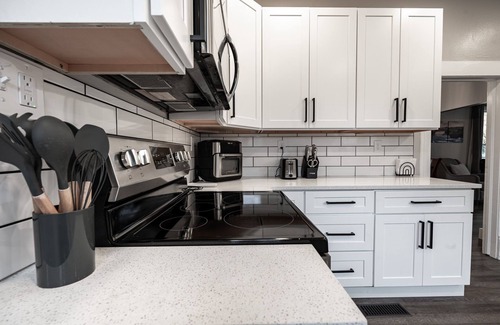 Northtown House | Close to Corbin Park, Podium, Arena, Gonzaga, & is a Newly Renovated Craftsman!