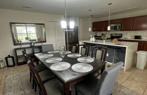 Crystal Cove House | Close to Disney! House for Families with Pool, 4 bedrooms!