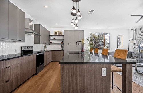 Rosewood House | Close to Downtown, Stylish, Pool - Avante-Garde