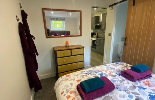 South Molton Cabin | Close to Nature Easy to Find Cosy, Romantic Getaway