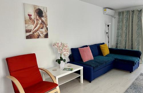 Otopeni Apartment | Close to the Airport 15 minutes walk & Therme -SELF CHECK-IN