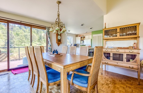 Mosier House | Closest home to Mosier Falls with mountain & river views, hot tub, & game room