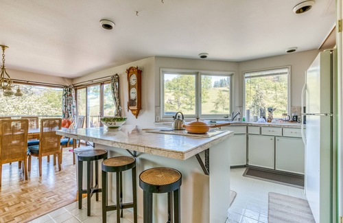 Mosier House | Closest home to Mosier Falls with mountain & river views, hot tub, & game room