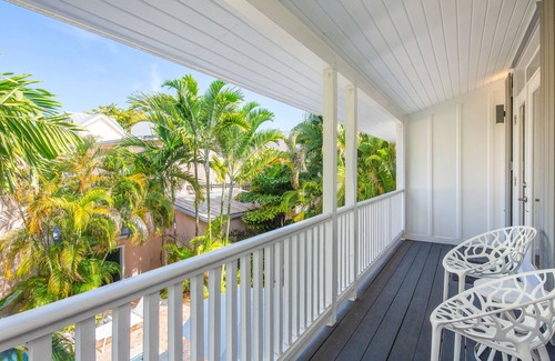 Downtown House | ~ CLOUD 9 ~ It's heaven on earth in this 3B/3BA lavish home with pool/parking