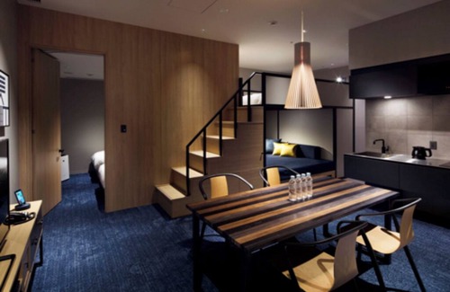 Hyakunincho Hotel | Cloud-Level Bunk Room Escape in Affordable Hotel WiFi AC Gym laundromat Shinjuku