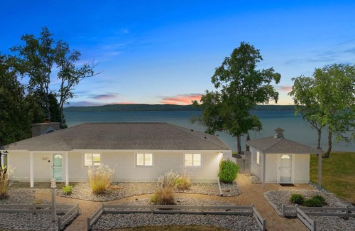 Lake Township House | Cloud Nine on Crystal Lake