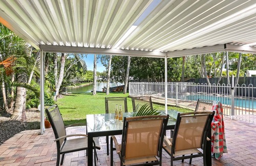 Noosaville House | Clouds End - Walking Distance to Noosa River, Shops & Restaurants