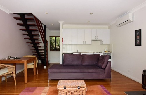Kangaroo Valley House | Cloudsong Chalet 2 - Close to the village centre!