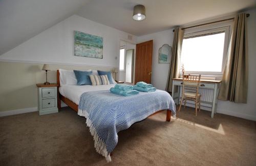 Anstruther House | Clover Cottage countryside retreat with sea views