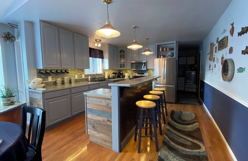 Ketchikan House | Clover Pass Lookout -3Bed, 2bath Home with amazing views & plenty of amenities!
