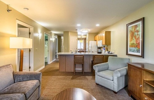 Lake Delton Condo | Club Wyndham Tamarack - Comfy 2 Bedroom
