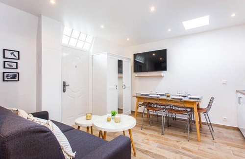 Saint-Fargeau Apartment | CMG Manouchian C - Saint Fargeau