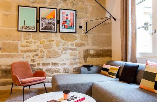 Arsenal Apartment | CMG - Place des Vosges