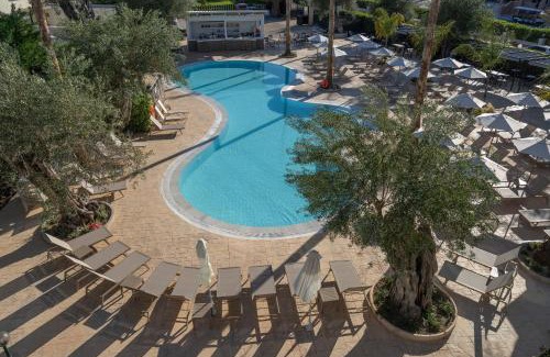 Messonghi Hotel | CNic Gemini Hotel