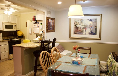 Washington Square West House | Cntr-city lux 2BR 2.5BA townhouse with free parking close to all amenities.