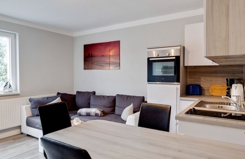 Gross Schwansee Apartment | Cozy Coastal Escape with Garden
