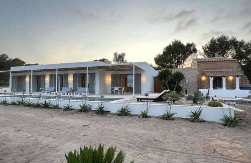 Formentera Villa | Cottage in Can Corda, House 4 Bedrooms 5 Bathrooms with swimming pool in Cap de Barbaria