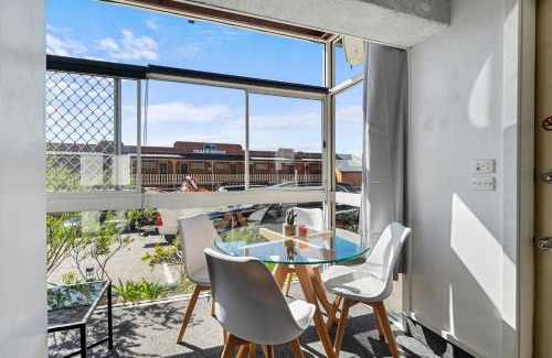 Launceston CBD Hotel | Coach House Launceston