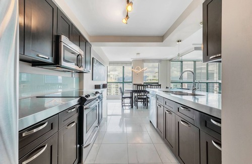 Coal Harbour Condo | Coal Harbour Ocean View Condo in Downtown Vancouver