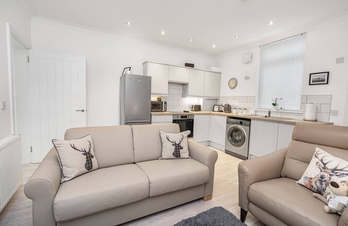 Cowdenbeath Apartment | Coaledge Coorie - A wee find in Fife