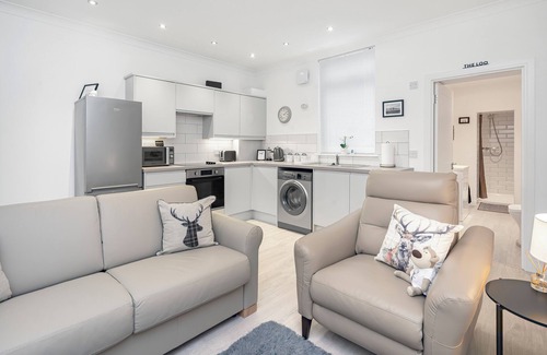 Cowdenbeath Apartment | Coaledge Coorie - A wee find in Fife