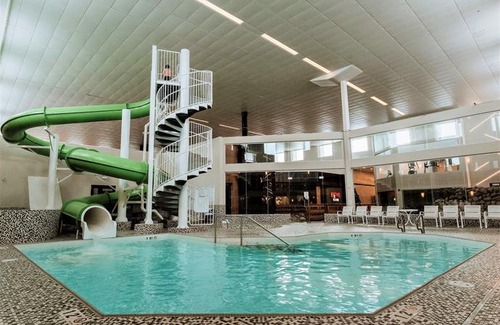Nisku Hotel | Coast Nisku Inn & Conference Centre