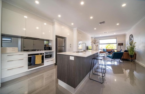 Christies Beach House | Coast on Clovelly Christies Beach