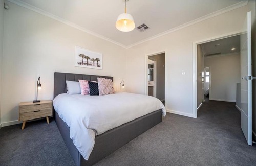 Christies Beach House | Coast on Clovelly Christies Beach