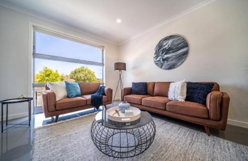 Christies Beach House | Coast on Clovelly Christies Beach