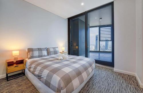 Surfers Paradise Apartment | Coast & Sky - Lv 49 Private Beachfront Luxury Suite in Ocean by Meriton