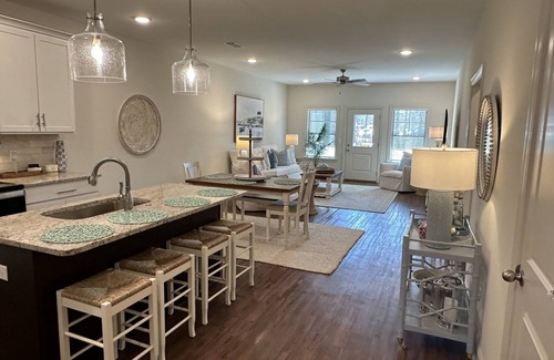 Auburn House | Coast to Plains- 3 bed 3 bath Townhouse close to campus