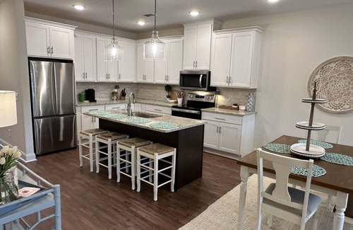 Auburn House | Coast to Plains- 3 bed 3 bath Townhouse close to campus