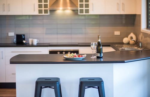 Airlie Beach House | Coastal Beach House, a one minute walk to the Heart of Airlie Beach