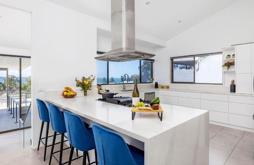 Corlette House | Coastal Breezes