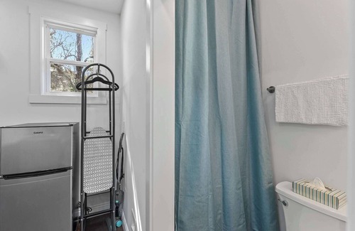 Gulfport Apartment | Coastal Cabana Studio - Close to beach and Mississippi City