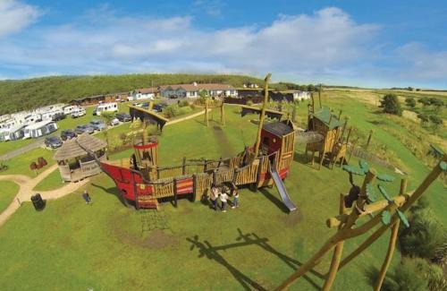 Leven Other | COASTAL CARAVAN ELIE sleeps 6