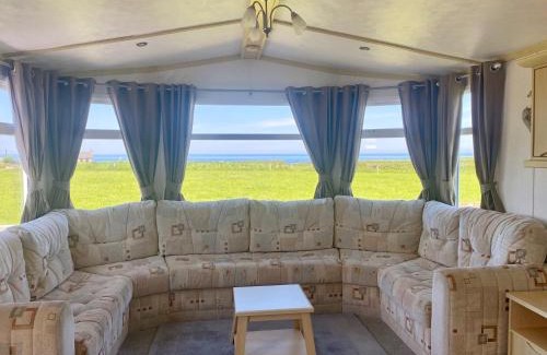 Garn Fadryn House | Coastal Chalet in Tudweiliog- Tyddyn Mawr