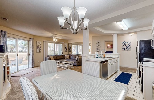 Calabash Condo | Coastal Condo with golf on-site, shared pool and fitness center