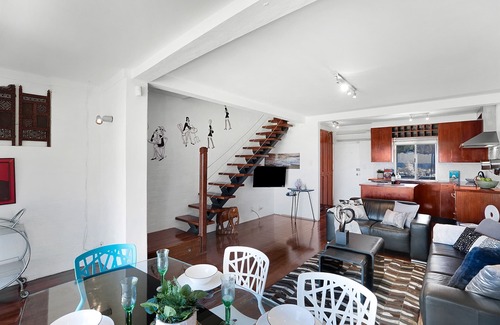 Scarborough Apartment | Coastal Convenience – 2BR 50m To The Beach!