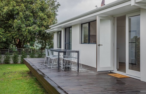 Middleton Beach House | Coastal Cottage by the BnB Collection