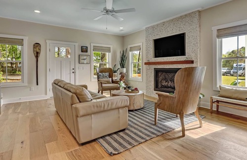 Midtown Cottage | Coastal Cottage in the Low Country!