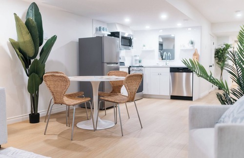 Red Deer House | Coastal Cove; A Tranquil Getaway